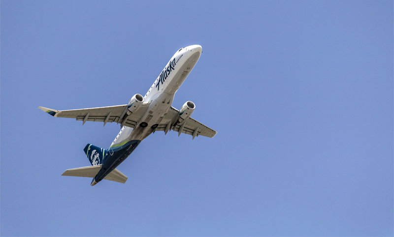 alaska airlines airplane